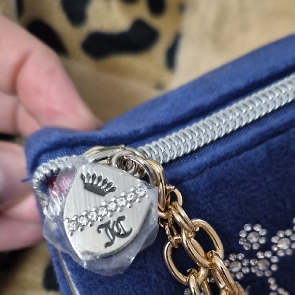 Blue Velour Women's Bag with Gold Heart Charm - Picture 4 of 6